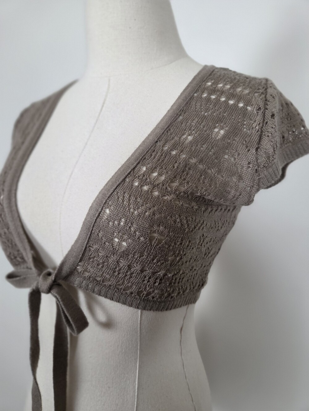 Y2K Windsor Cropped Crochet Cardigan Size Small Tie Front Beige (c1) - Picture 5 of 10